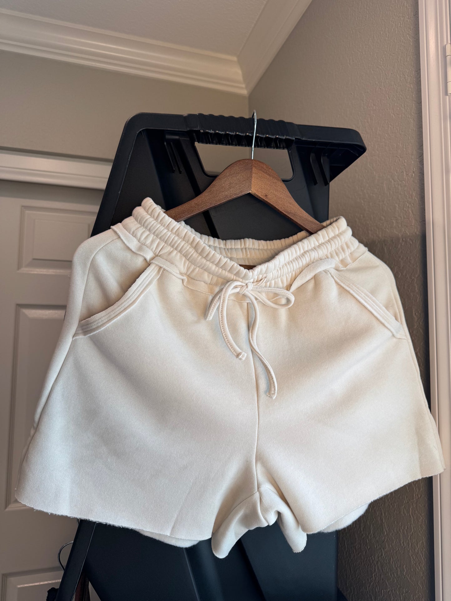 Cloud Soft Lounge Shorts *SAND BEIGE*